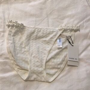 Women's White Floral Trim Panties Marie Jo 40 NWT!